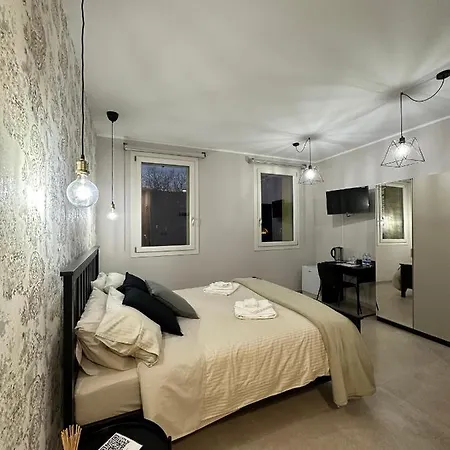 公寓 Le Stanze Dei Pico 1 Con Wifi, Bagno Privato E Netflix